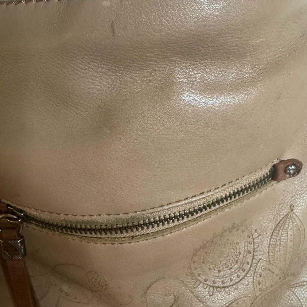 The Sak Tan Leather Crossbody Bag - Picture 5 of 11
